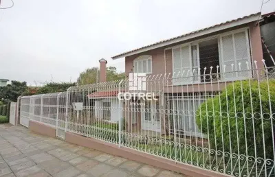 Casa com 3 dormitórios á venda no bairro  nsª srª de lourdes
