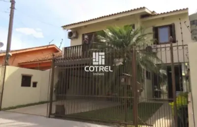Casa 3 dormitórios (1) suíte , 3 banheiros , 2 vagas de garagem