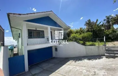Casa 6 dormitórios sendo 1 suíte e 4 vagas de garagem no bairro nossa senhora de