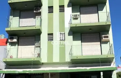 Apartamento central 2 dormitórios e 1 vaga de garagem localizado na cidade de sa