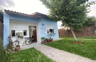 Casa 2 dormitórios 2 vaga de garagem localizada no bairro camobi na cidade de sa