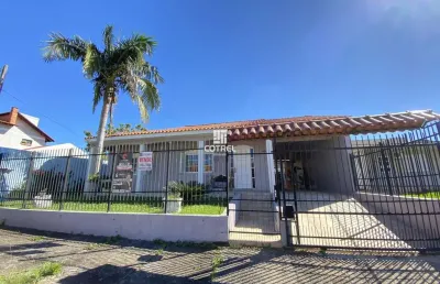 Casa para venda com 3 dormitórios 1 sendo suíte, piscina, 2 vagas de garagem sit