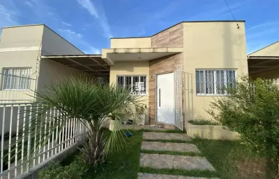 Casa para venda com 2 dormitórios, 2 vagas de garagem situada no bairro diácono