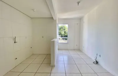 Apartamento com 1 dormitório e garagem no residencial porto seguro