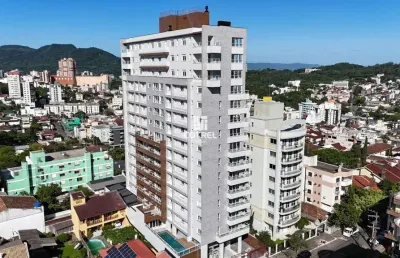 Apartamento para venda com 2 dormitórios sendo 1 suíte, 1 vaga de garagem situad