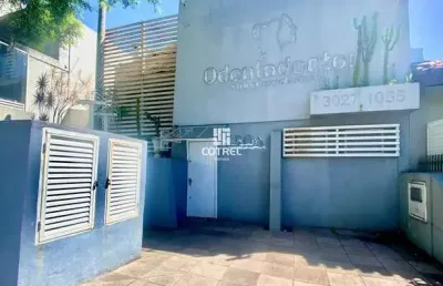 Casa comercial 217 m² para locação 16 salas, 2 vagas de garagem situada no bairr