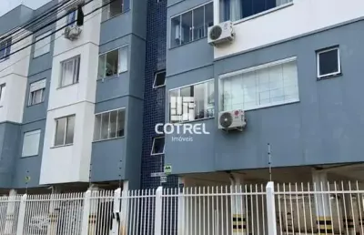 Excelente apartamento de 2 dormitórios com garagem próximo a ufsm no bairro camo