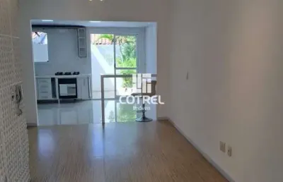 Casa à venda 2 dormitórios, com closet e 1 vaga de garagem situado no cerrito, n