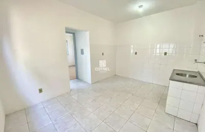 Apartamento para locação com 1 dormitório, 1 vaga de garagem situado no bairro c