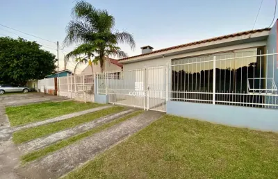 Casa à venda 3 dormitórios, 1 vaga de garagem, situada no bairro camobi, na cida