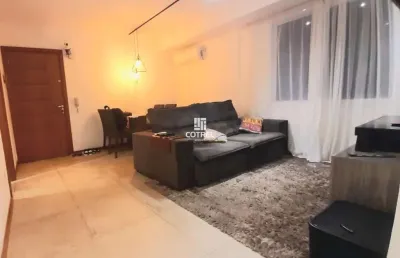 Apartamento à venda 2 dormitórios sendo 1 suíte, 2 vagas de garagem, situado no