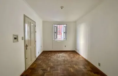 Apartamento com 04 dormitórios, 01 banheiro no bairro bonfim.
