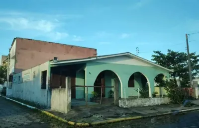 Casa com 2 quartos para alugar na 7.49 Balneário Arroio Do Silva/sc - Rua Rodolfo Michels, 84, Arroio do Silva, Balneário Arroio do Silva