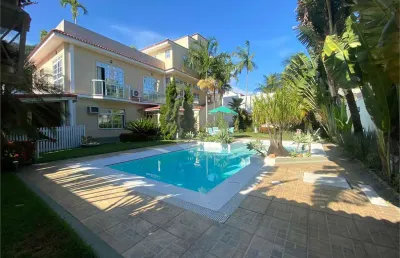 Casa com 5 quartos à venda na Araribóia, São Francisco, Niterói