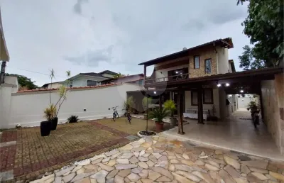 Casa com 4 quartos à venda na Jornalista Ephem Wellington De Barros Amora, Camboinhas, Niterói