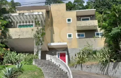 Condomínio com 4 quartos à venda em engenho do mato - rj