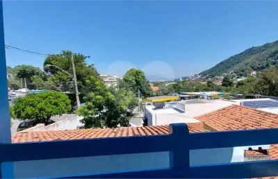 Casa com 4 quartos à venda na Rua Mário Joaquim Santana, São Francisco, Niterói