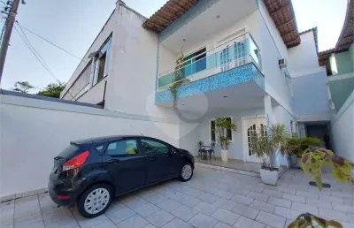 Casa com 4 quartos à venda na Rua Murilo Portugal, São Francisco, Niterói