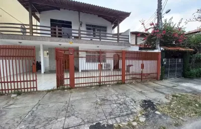 Casa com 4 quartos à venda na Rua Guaianazes, São Francisco, Niterói