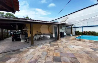 Casa térrea com 4 quartos à venda em piratininga - rj