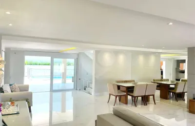 Casa com 5 quartos à venda na Rua Professor Carlos Nélson Ferreira dos Santos, Camboinhas, Niterói
