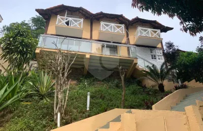 Condomínio com 3 quartos à venda em piratininga - rj