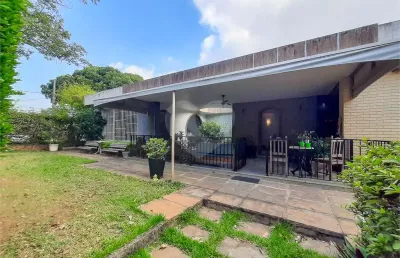 Casa com 5 quartos à venda na Rua Guararapes, São Francisco, Niterói