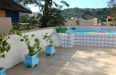 Casa com 3 quartos à venda na Rua Doutor Waldir Cabral, Santa Rosa, Niterói