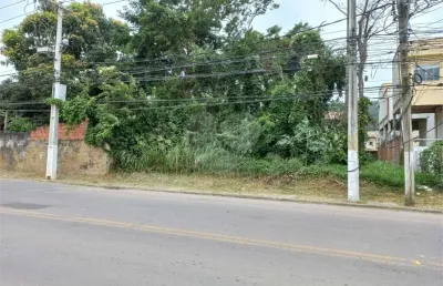 Terreno à venda na Avenida Irene Lopes Sodré, Itaipu, Niterói