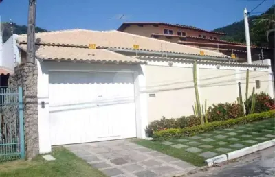 Casa com 3 quartos à venda na Coronel Júlio Froes, São Francisco, Niterói