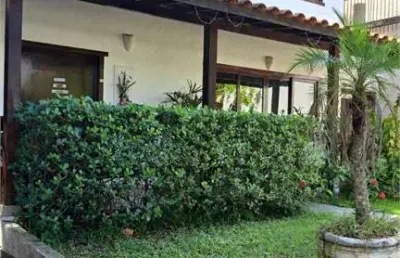 Casa com 3 quartos à venda na Estrada Washington Luís, Sapê, Niterói