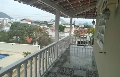 Casa com 4 quartos à venda na Rua Coronel Américo Froes, São Francisco, Niterói