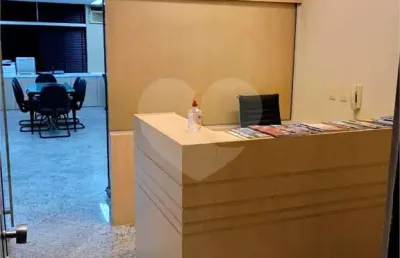 Sala comercial à venda na Rua General Andrade Neves, São Domingos, Niterói