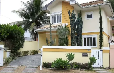 Casa com 3 quartos à venda na Rua Jornalista Carlos Vilhena, Piratininga, Niterói