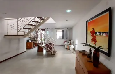 Casa com 3 quartos à venda na Professora Angeolina Petrópolis, Itaipu, Niterói