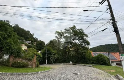 Terreno em condomínio fechado à venda na Estrada Francisco da Cruz Nunes, Badu, Niterói