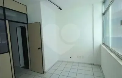 Sala comercial à venda na Ernani Do Amaral Peixoto 36, Centro, Niterói