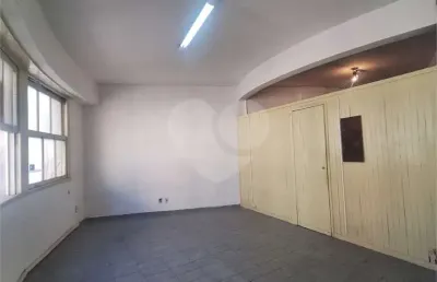 Sala comercial à venda na Avenida Ernani do Amaral Peixoto, Centro, Niterói