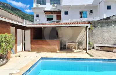 Casa com 4 quartos à venda na Rua Timbiras, São Francisco, Niterói