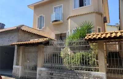 Casa com 4 quartos à venda na Rua Benjamin Constant, Santana, Niterói