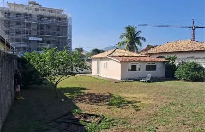 Casa com 2 quartos à venda na Avenida Professor Florestan Fernandes, Camboinhas, Niterói