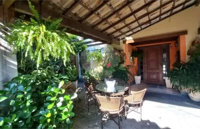 Casa com 4 quartos à venda na Rua Jornalista Newton Braga Mello, Itaipu, Niterói