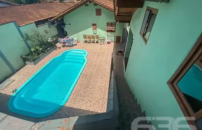 Casa com 4 quartos à venda na Rua Quinze de Novembro, 138, Vila Nova, Joinville