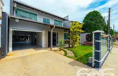 Casa com 4 quartos à venda na Rua Papa João XXIII, 77, Iririú, Joinville
