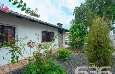 Casa com 4 quartos à venda na Valença, 81, Guanabara, Joinville
