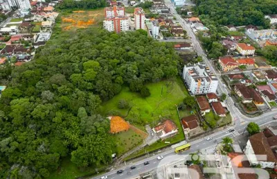 Terreno à venda na Rua Tenente Antônio João, 1923, Bom Retiro, Joinville