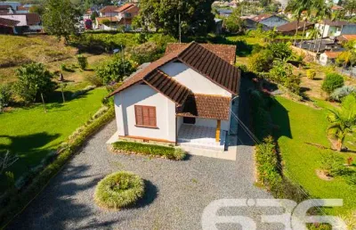 Casa com 3 quartos à venda na Rua Santa Catarina, 5097, Santa Catarina, Joinville