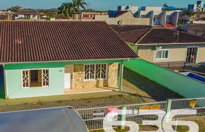 Casa com 3 quartos à venda na Rua Quinze de Novembro, 257, Vila Nova, Joinville
