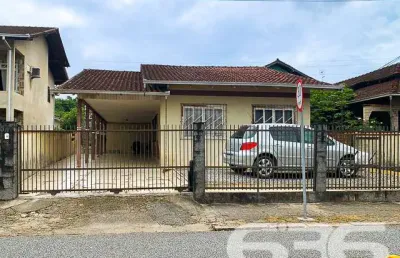 Casa com 3 quartos à venda na Rua Almirante Jaceguay, 350, Costa e Silva, Joinville