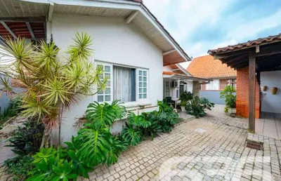 Casa com 3 quartos à venda na Rua Alexandre Schlemm, 60, Anita Garibaldi, Joinville